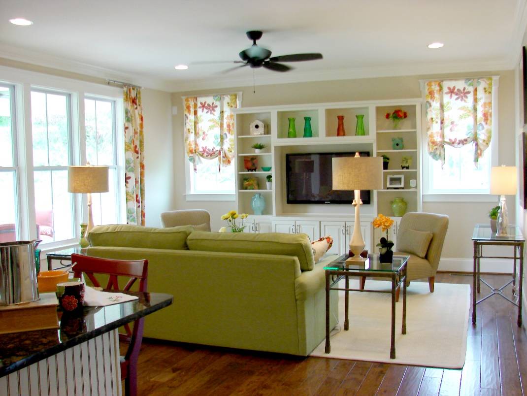 Yeşil Koltuklara Perde