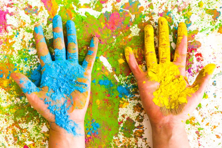 Kiri Belli Etmeyen Renkler